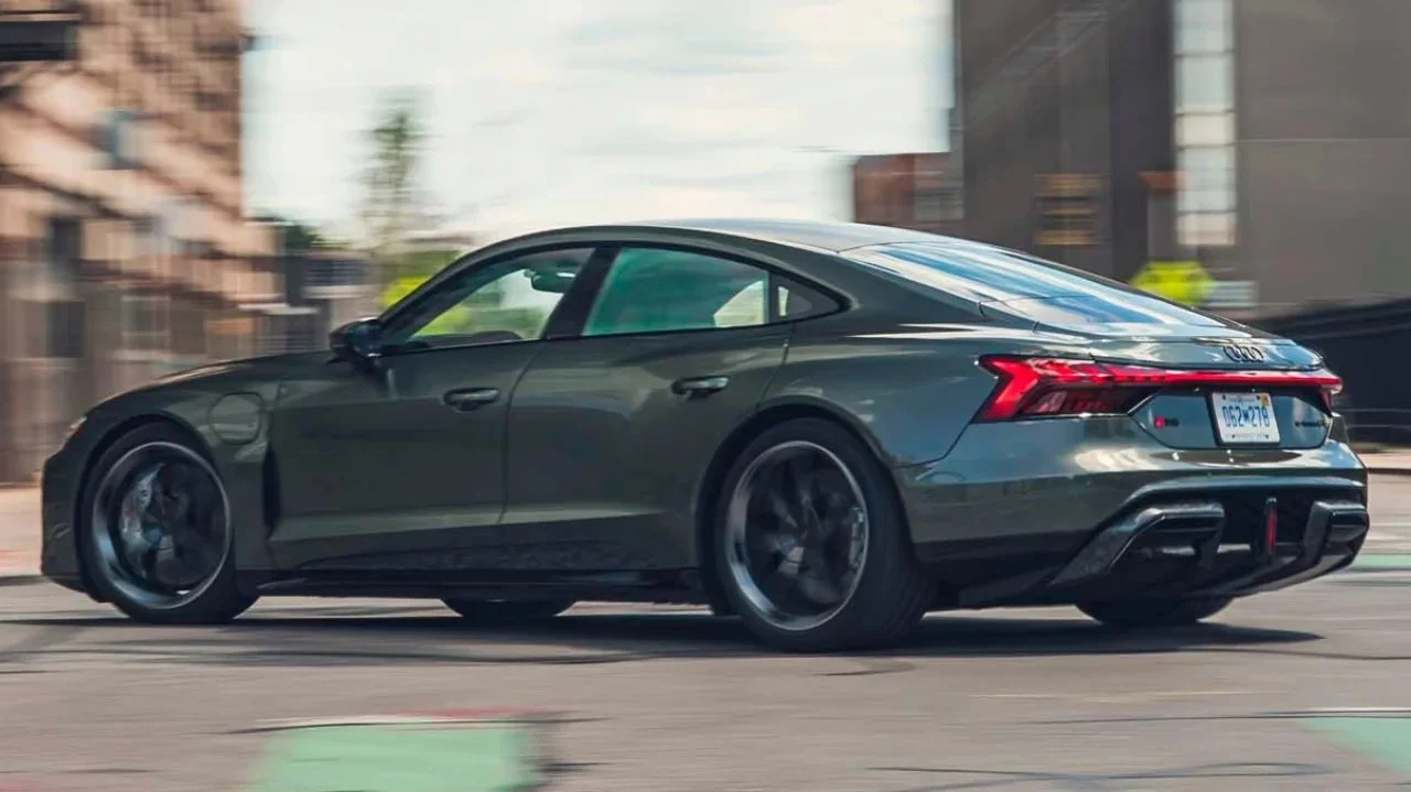 Used Audi E-TRON GT - Sell your Audi car in Switzerland | CompriamoAuto.ch