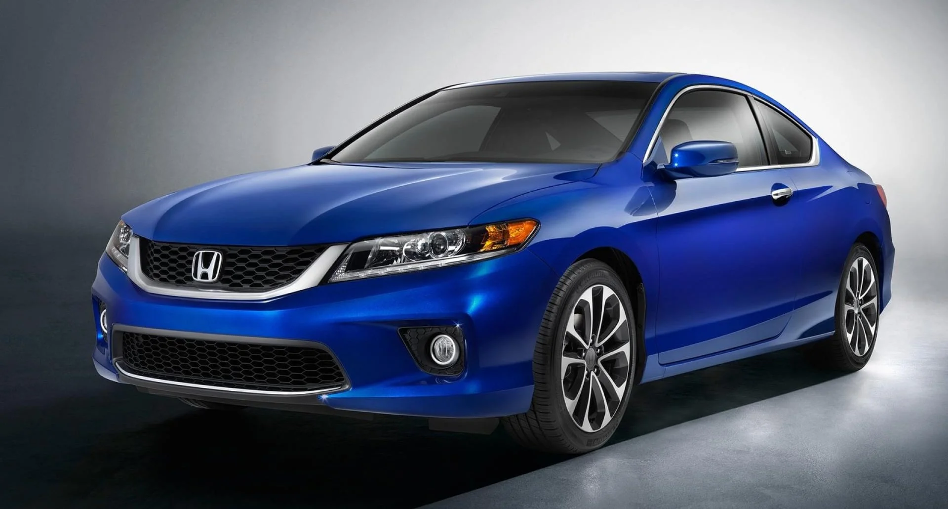 Vendez votre Honda ACCORD au meilleur prix en Suisse Honda ACCORD d'occasion - Vendez votre Honda en Suisse | CompriamoAuto.ch