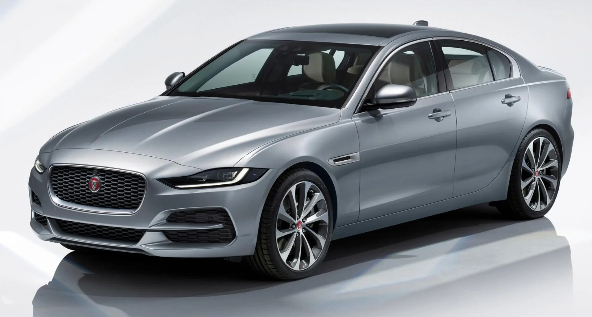 Vendez votre Jaguar XE au meilleur prix en Suisse Jaguar XE d'occasion - Vendez votre Jaguar en Suisse | CompriamoAuto.ch
