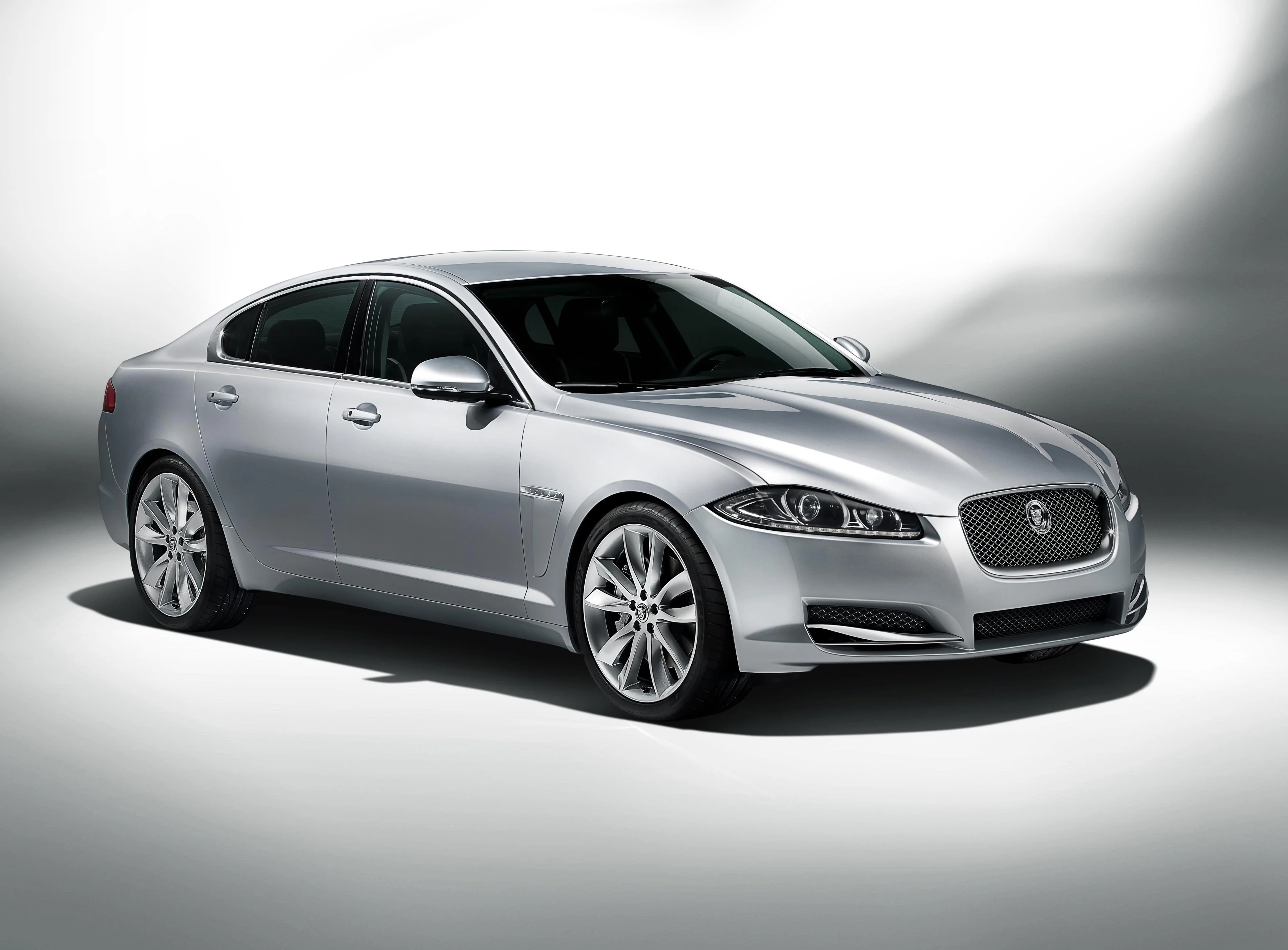 Vendez votre Jaguar XF au meilleur prix en Suisse Jaguar XF d'occasion - Vendez votre Jaguar en Suisse | CompriamoAuto.ch