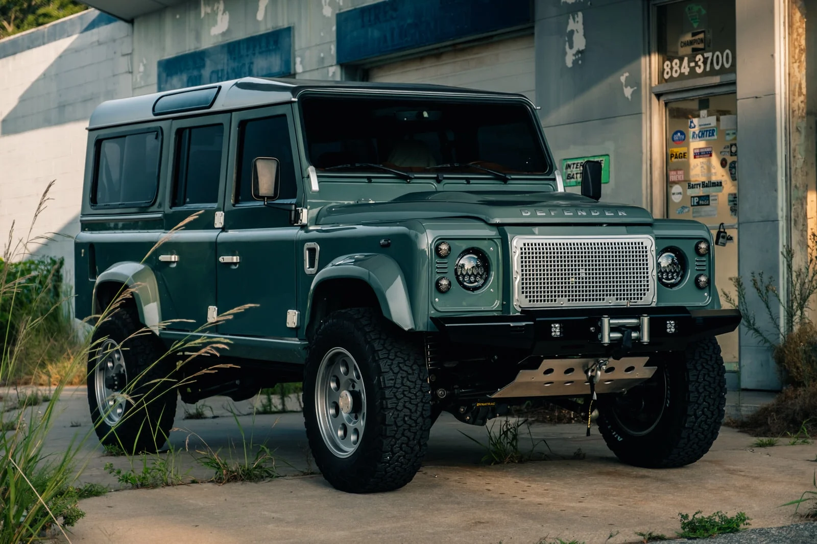 Vendez votre Land Rover DEFENDER 110 au meilleur prix en Suisse Land Rover DEFENDER 110 d'occasion - Vendez votre Land Rover en Suisse | CompriamoAuto.ch