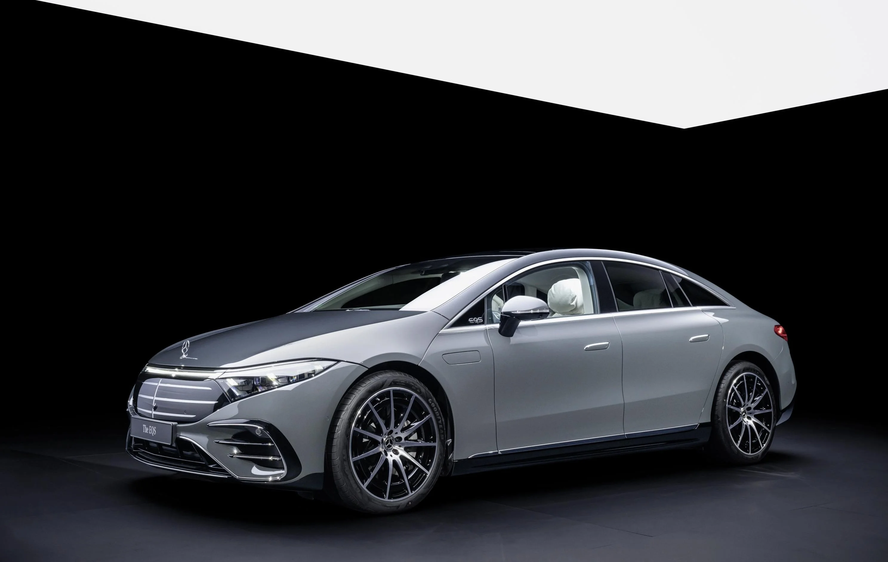 Sell your Mercedes Benz EQS at the best price in Switzerland Used Mercedes Benz EQS - Sell your Mercedes Benz car in Switzerland | CompriamoAuto.ch