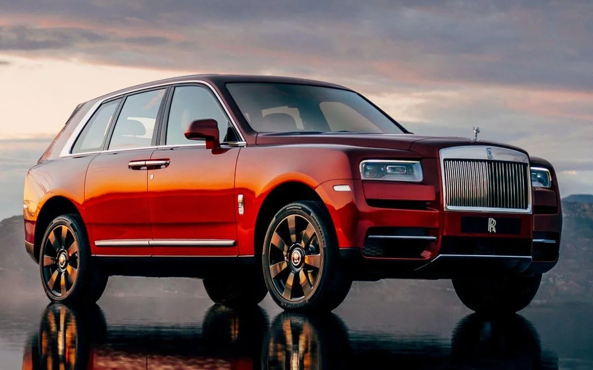 Vendez votre Rolls Royce CULLINAN au meilleur prix en Suisse Rolls Royce CULLINAN d'occasion - Vendez votre Rolls Royce en Suisse | CompriamoAuto.ch